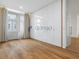 Pronájem bytu 3+kk, Praha, Laubova, 109 m2