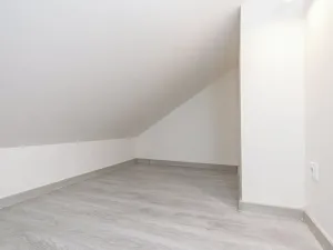 Pronájem bytu 1+kk, Praha - Vršovice, Košická, 30 m2