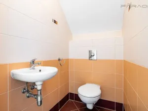 Pronájem rodinného domu, Praha - Březiněves, V pěšinkách, 195 m2