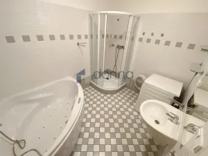 Pronájem bytu 3+1, Praha, Rybalkova, 91 m2