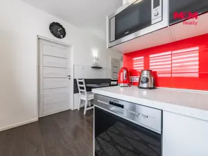 Prodej bytu 4+1, Chomutov, Zengerova, 77 m2