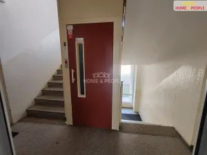 Pronájem bytu 4+1, Karlovy Vary - Stará Role, Školní, 84 m2