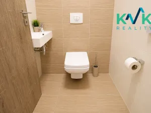 Pronájem bytu 2+1, Karlovy Vary, Vrázova, 79 m2