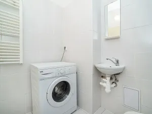 Pronájem bytu 2+1, Praha, Jičínská, 38 m2