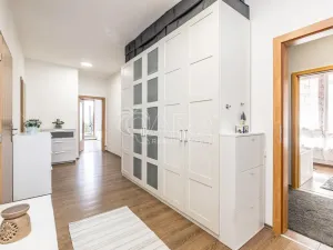 Prodej bytu 4+kk, Slaný, Kybalova, 117 m2