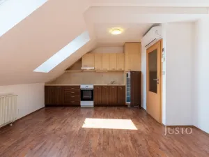 Pronájem bytu 2+kk, Staré Město, Hradišťská, 37 m2