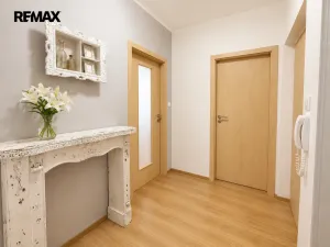 Prodej bytu 3+kk, Praha - Hostavice, U Hostavického potoka, 74 m2