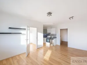 Prodej bytu 1+1, Praha - Háje, Kosmická, 48 m2