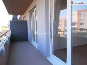 Pronájem bytu 2+kk, Praha, Hlučkova, 63 m2