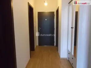 Pronájem bytu 2+kk, Praha, Hlučkova, 63 m2