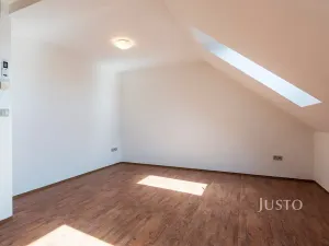 Pronájem bytu 2+kk, Staré Město, Hradišťská, 37 m2