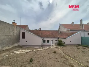 Prodej rodinného domu, Hluboké, 108 m2