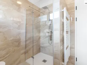 Pronájem rodinného domu, Praha - Benice, 202 m2