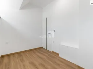 Pronájem rodinného domu, Praha - Benice, 202 m2
