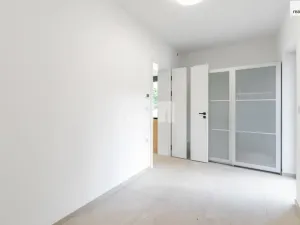 Pronájem rodinného domu, Praha - Benice, 202 m2