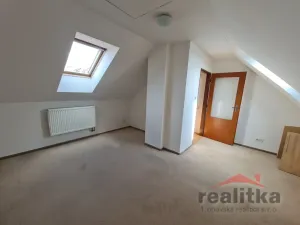 Pronájem bytu 2+kk, Opava - Předměstí, Vyhlídalova, 62 m2