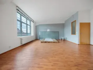 Prodej atypického bytu, Brno, Zábrdovická, 107 m2