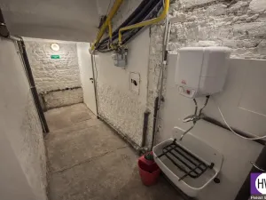Pronájem skladu, Praha, Školská, 11 m2
