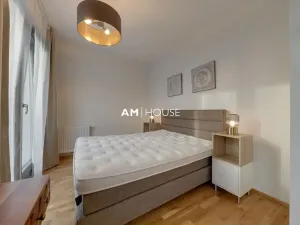 Pronájem bytu 2+kk, Praha - Vysočany, Vysočanská, 55 m2