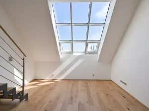 Prodej bytu 2+kk, Praha - Smíchov, 72 m2
