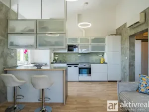 Prodej bytu 2+kk, Praha, Pastevců, 54 m2
