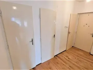 Prodej bytu 2+1, Praha, Ke kladivům, 62 m2