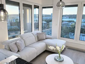 Pronájem bytu 2+kk, Praha - Hloubětín, Poděbradská, 67 m2