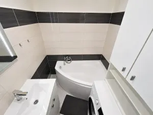 Prodej bytu 2+1, Chodov, Hlavní, 54 m2