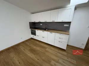 Pronájem bytu 2+kk, Humpolec, Dolní náměstí, 61 m2