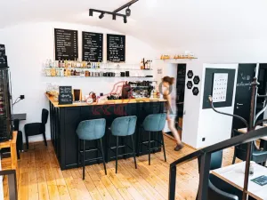 Pronájem obchodního prostoru, Praha - Vinohrady, Šafaříkova, 65 m2