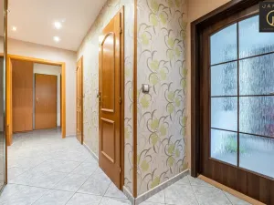 Prodej bytu 3+1, Praha - Kobylisy, Jelínkova, 61 m2