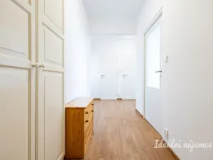 Pronájem bytu 2+1, Praha - Vršovice, Kubánské náměstí, 58 m2