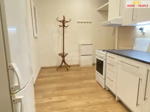 Pronájem bytu 2+1, Praha - Žižkov, Biskupcova, 55 m2