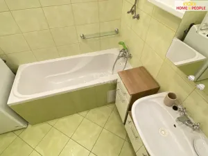Pronájem bytu 2+1, Praha - Žižkov, Biskupcova, 55 m2