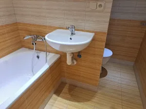 Pronájem bytu 1+kk, Hradec Králové, třída Edvarda Beneše, 30 m2