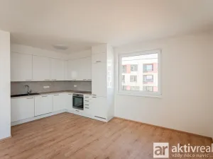 Pronájem bytu 4+kk, Praha - Ruzyně, Stočesova, 106 m2
