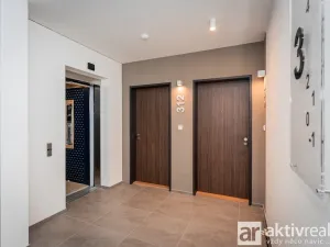 Pronájem bytu 4+kk, Praha - Ruzyně, Stočesova, 106 m2