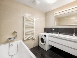 Pronájem bytu 3+kk, Praha - Karlín, Sokolovská, 88 m2