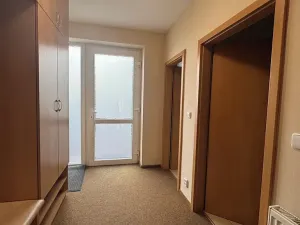 Pronájem rodinného domu, Praha - Řeporyje, Dělená, 170 m2