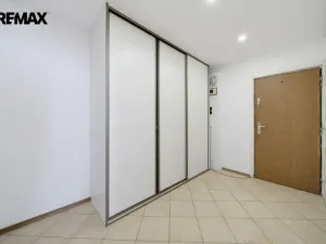 Prodej bytu 2+1, Karlovy Vary - Rybáře, Plešivecká, 64 m2