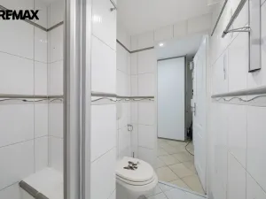 Prodej bytu 2+1, Karlovy Vary - Rybáře, Plešivecká, 64 m2