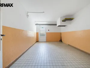 Prodej bytu 2+1, Karlovy Vary - Rybáře, Plešivecká, 64 m2