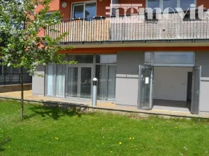 Prodej kanceláře, Jesenice, Nákupní, 80 m2