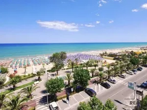 Prodej bytu 1+kk, Viale della Vittoria,Zona Mare,, 47 m2