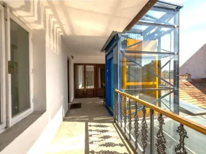 Pronájem bytu 3+1, Praha, Viktora Huga, 164 m2