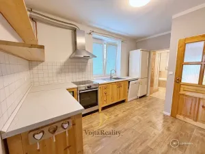 Prodej rodinného domu, Cholina, 160 m2