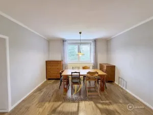 Prodej rodinného domu, Cholina, 160 m2