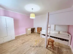 Prodej rodinného domu, Cholina, 160 m2