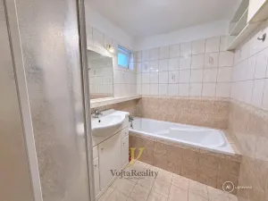 Prodej rodinného domu, Cholina, 160 m2