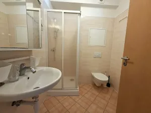 Pronájem bytu 1+kk, Praha - Kamýk, Novodvorská, 32 m2